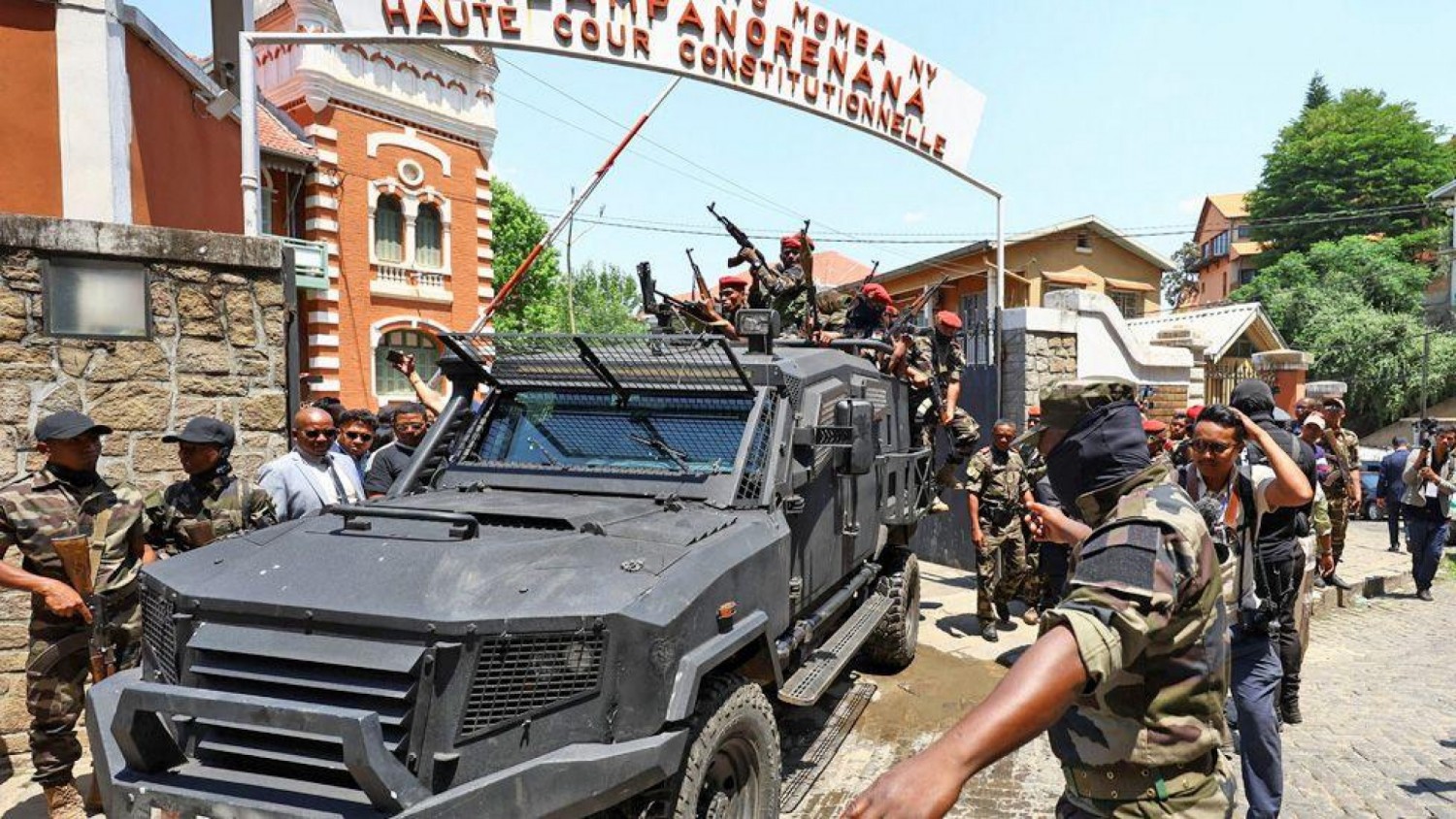 Madagascar : Des magistrats anticorruption et des agents pénitentiaires suspendus