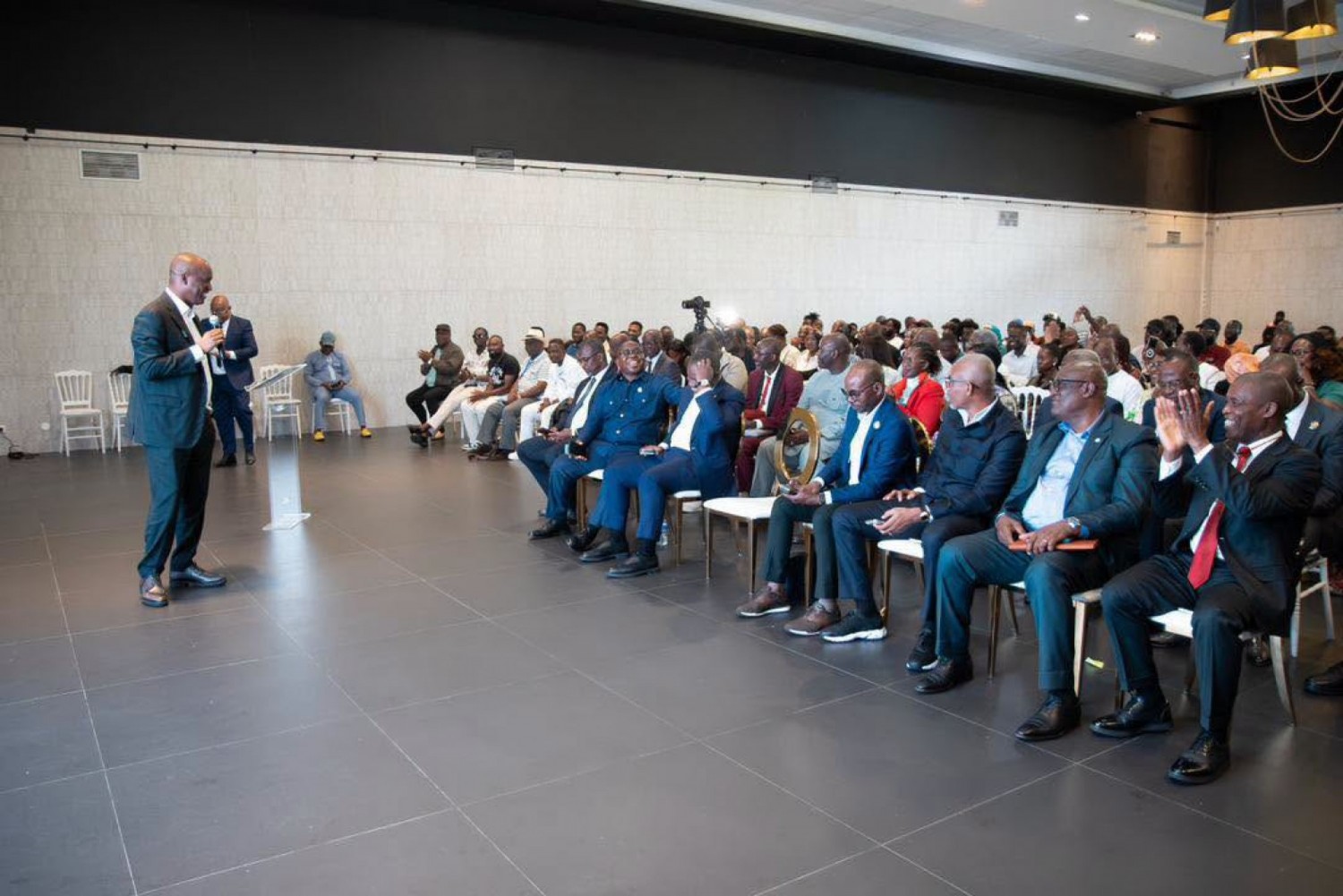 Côte d'Ivoire : Rencontre « historique » entre Mamadou Touré et la Diaspora du Haut-Sassandra à Paris