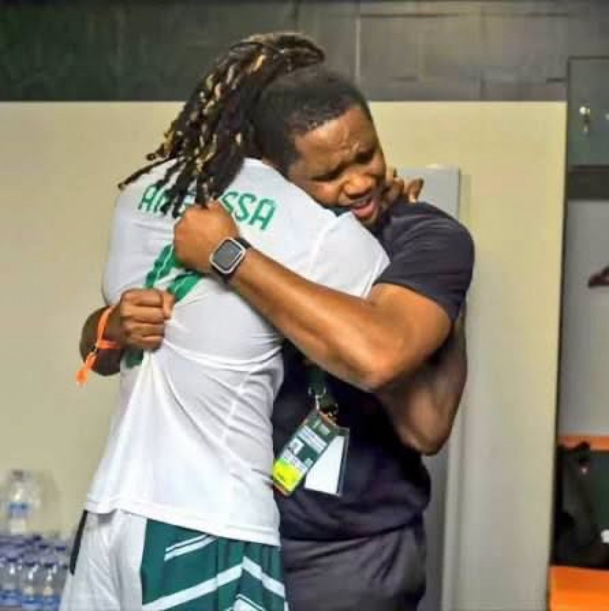 Cameroun : Samuel Eto'o à Zambo Anguissa, « Respect à l'Homme » !