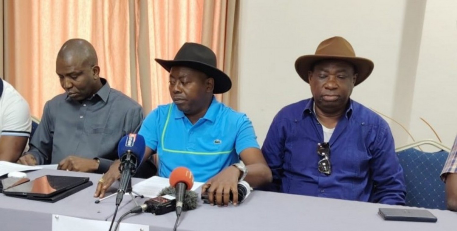 Côte d'Ivoire : Le nouveau prix du cacao ravive la colère du monde paysan, sept organisations agricoles dénoncent un « statu quo » et réclament des mesures d'urgence
