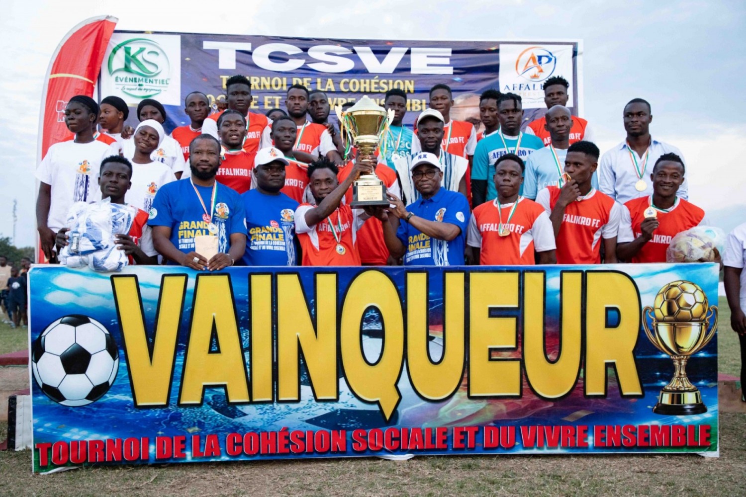 Côte d'Ivoire : Tournoi de la Cohésion sociale, le Ministre N'Guessan KOFFI célèbre le sacre d'Affalikro FC et encourage les jeunes talents