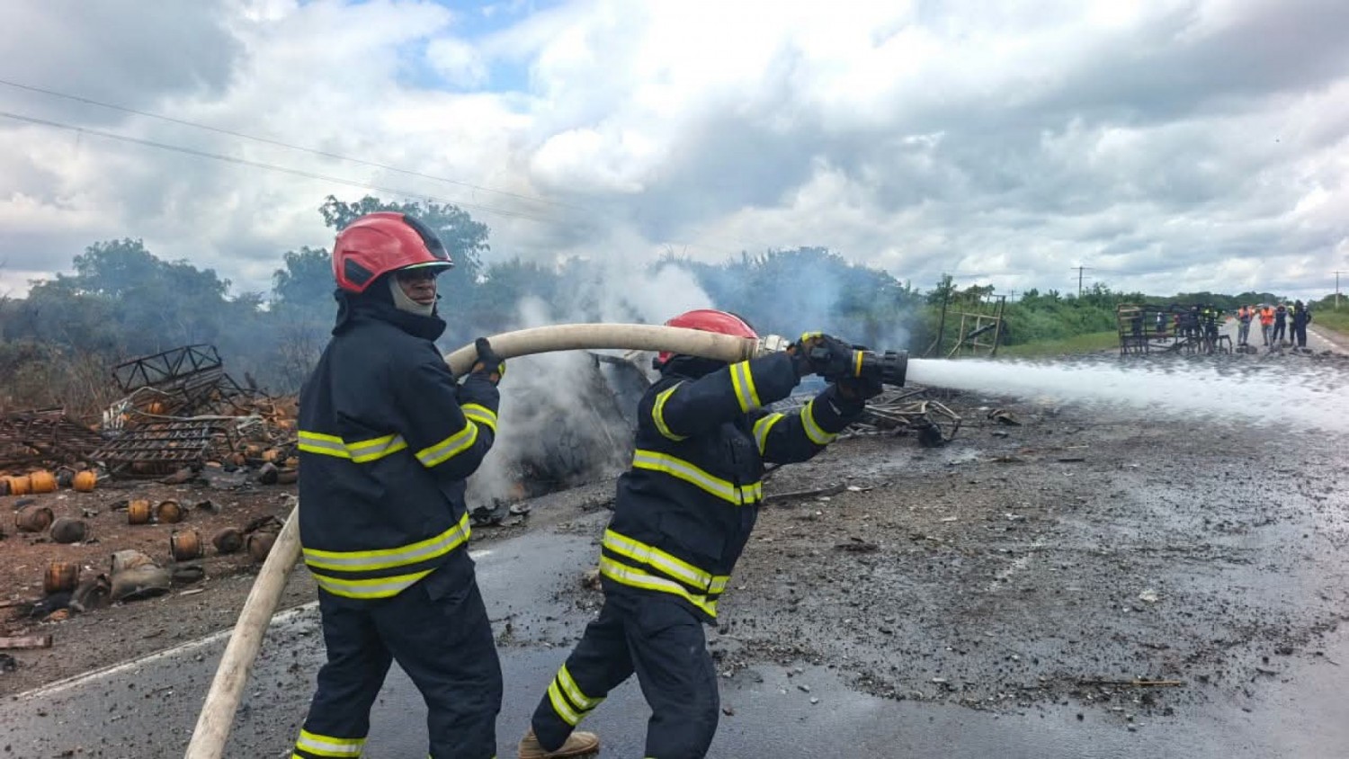 Côte d'Ivoire : Katiola, à Tiengala, une collision entre deux camions provoque l'explosion de bouteilles de gaz et fait quatre blessés
