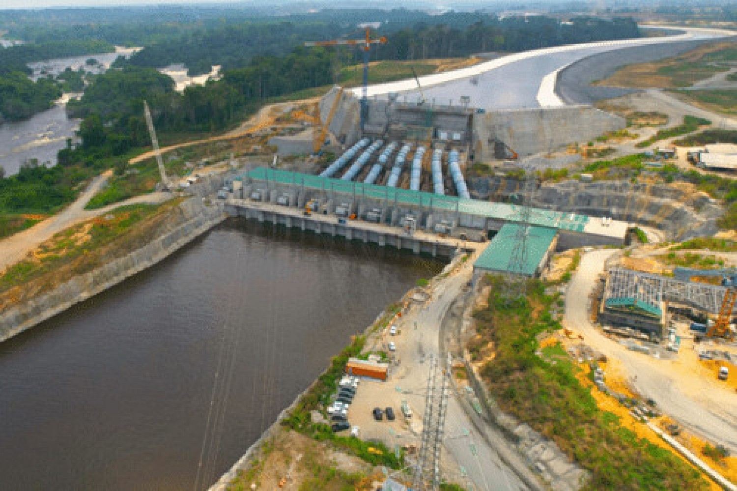 Cameroun : Critiqué de contracter de nouveaux emprunts, le Minfi clarifie, sans effacer les zones d'ombre