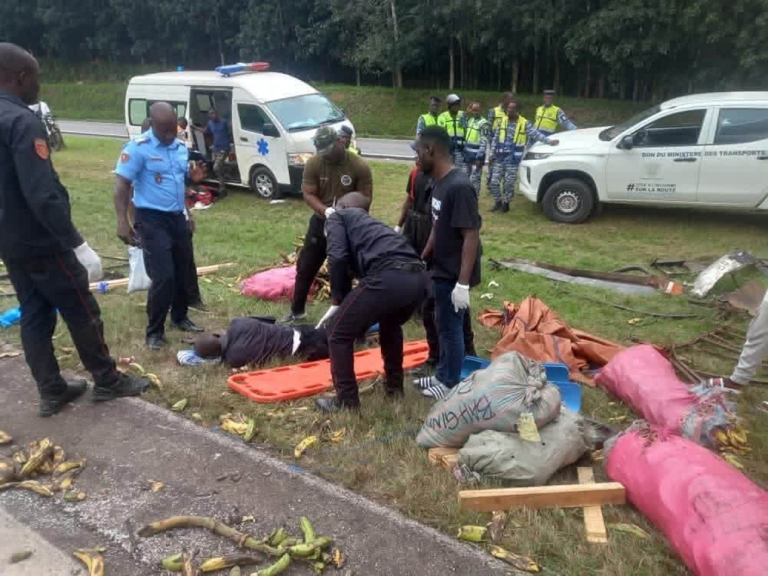 Côte d'Ivoire : Autoroute du Nord, une collision entre un minicar et un camion-remorque fait un mort et 15 blessés