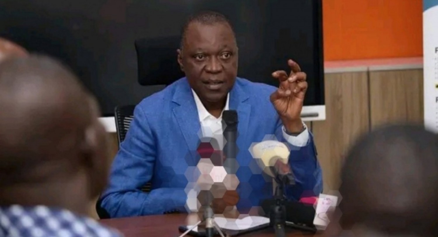 Côte d'Ivoire : Bouaké, conducteurs de moto et passagers, 2 casques et rétroviseurs désormais obligatoires