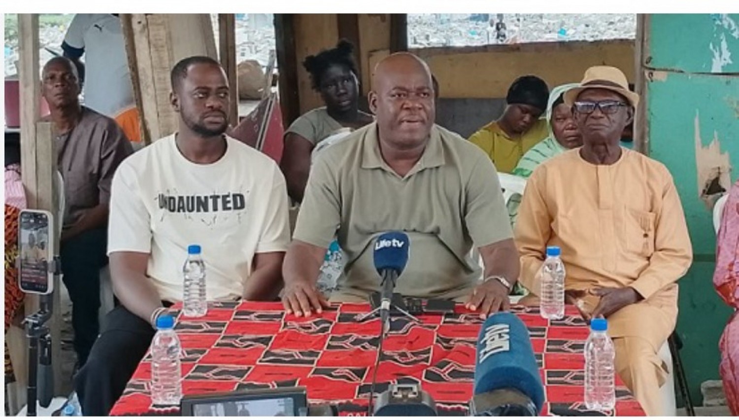 Côte d'Ivoire : Le collectif des déguerpis de Koumassi campement demande l'accélération de la procédure et le descellement du site