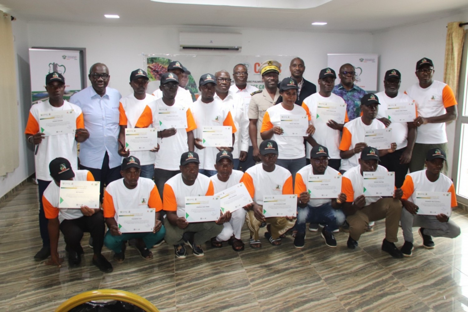 Côte d'Ivoire : Palmier à huile, à Divo le CHPC certifie 55 pépiniéristes pour donner un nouvel élan à la filière
