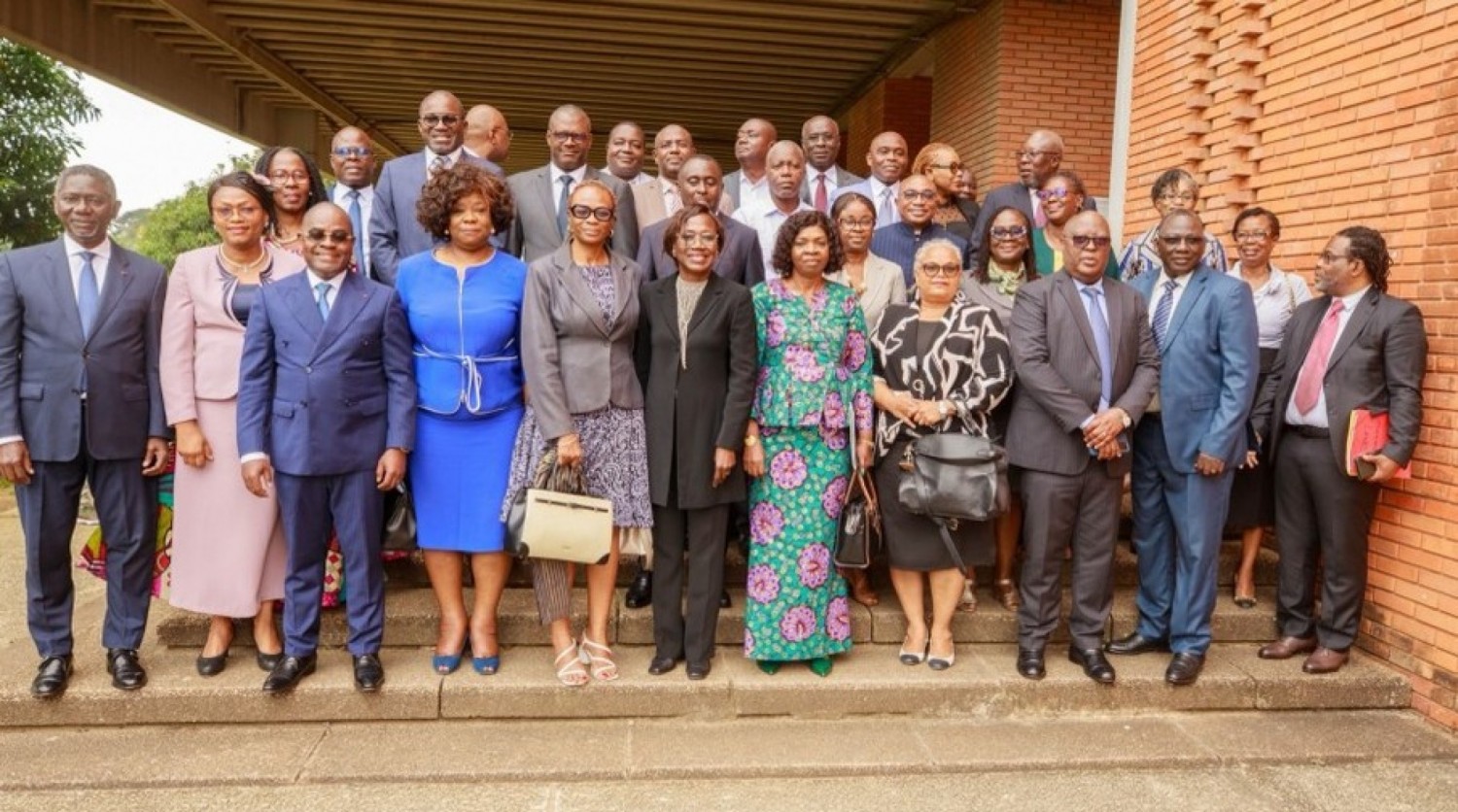 Côte d'Ivoire : Concours national d'internat en odonto-stomatologie, 38 candidats se disputent 20 places à Abidjan