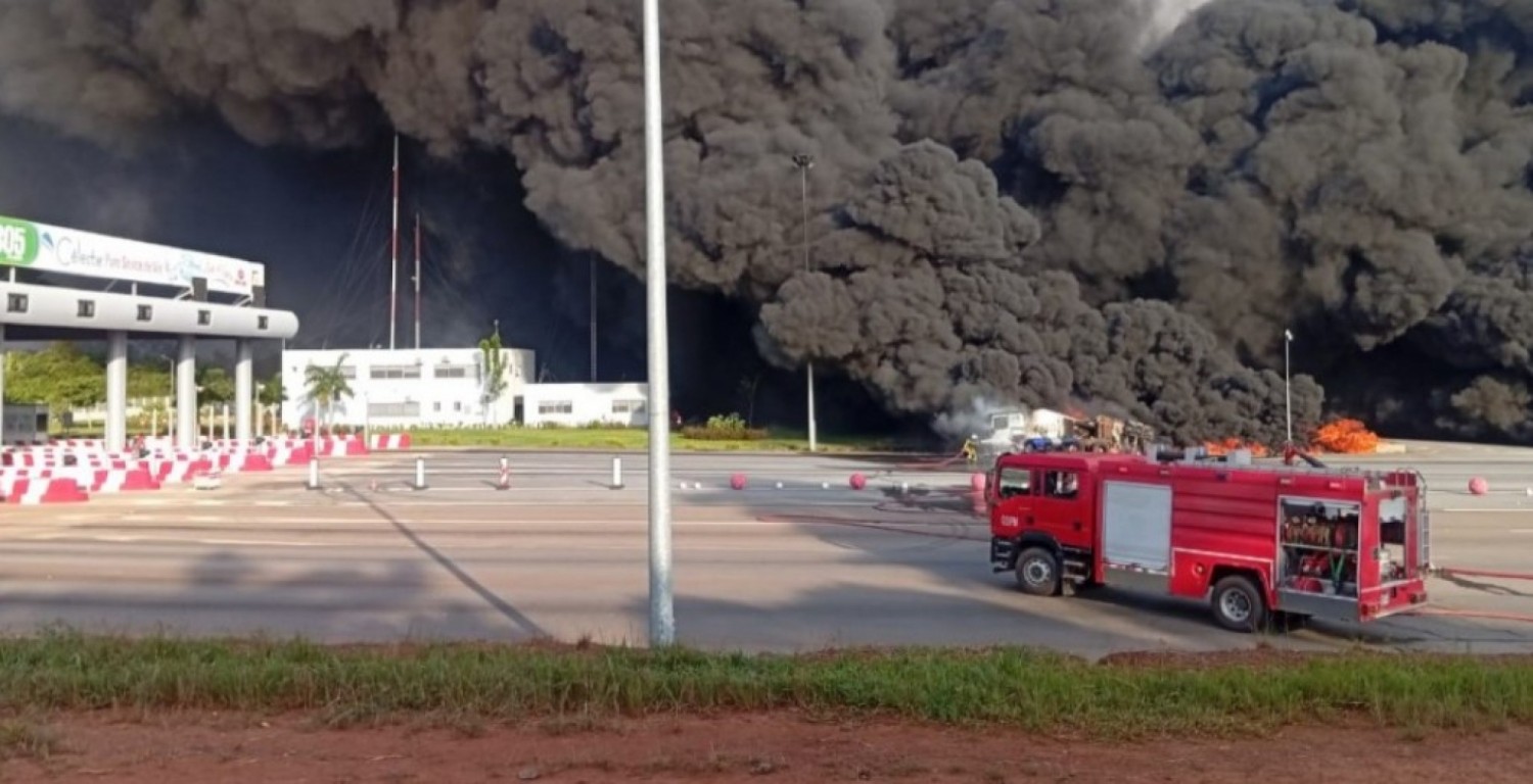 Côte d'Ivoire : Tiébissou, un pneu en feu provoque l'incendie d'un camion-citerne au péage