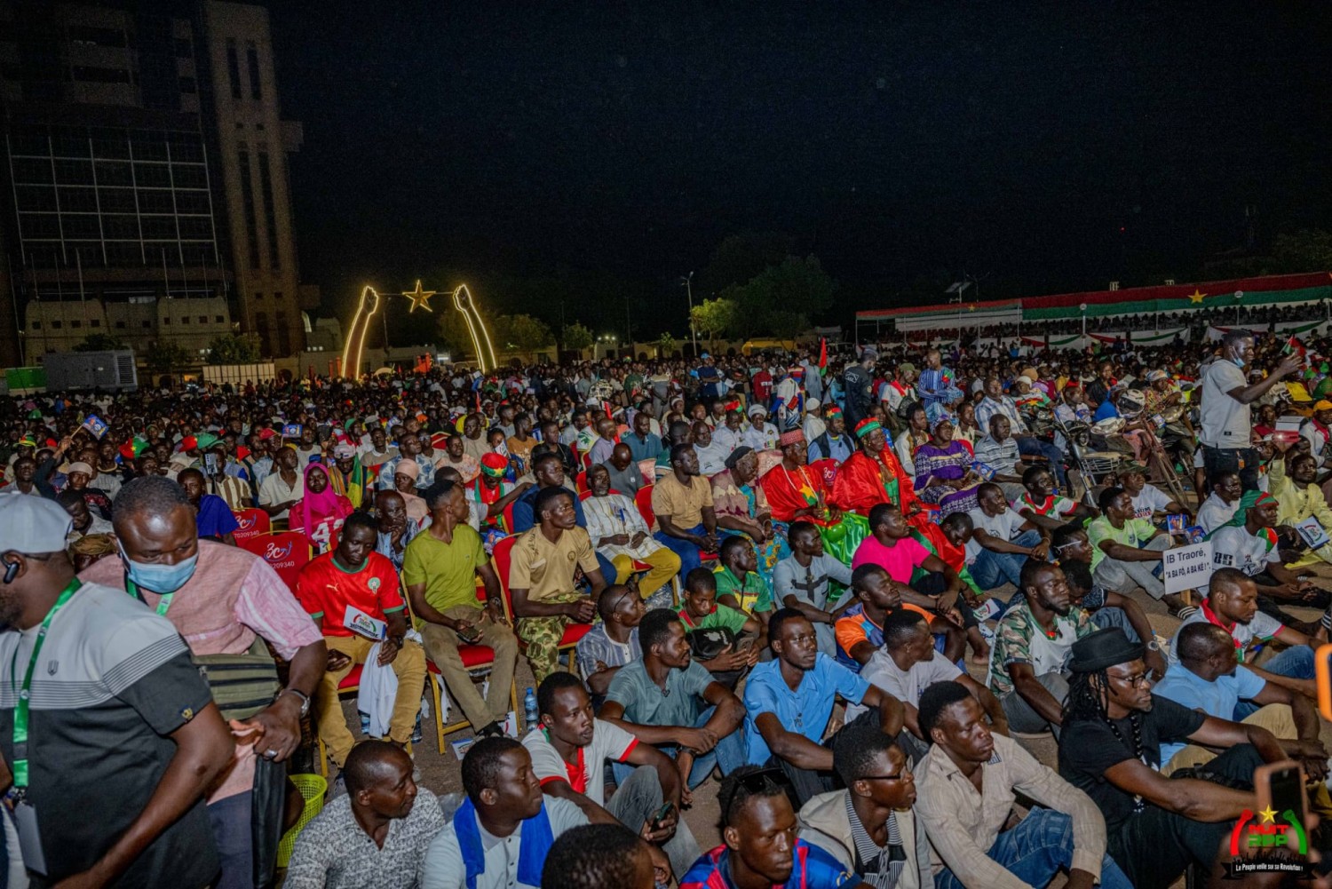Burkina Faso : an 4 de la révolution progressiste populaire, soirée de veille à Ouagadoigou