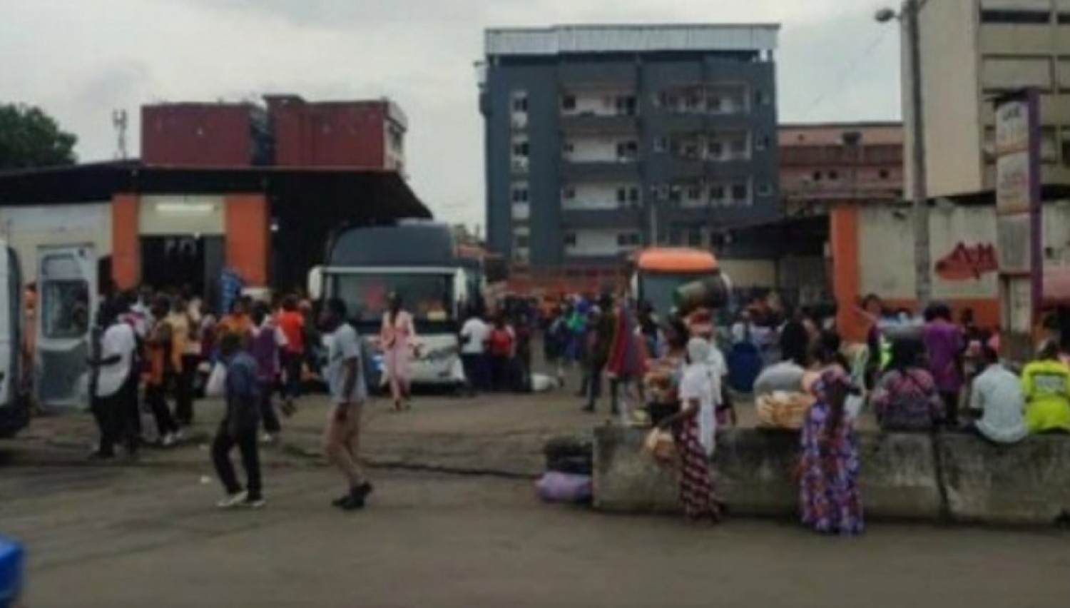 Côte d'Ivoire : Zone industrielle de Yopougon, la circulation difficile aux alentours de la nouvelle gare UTB, une équation à résoudre