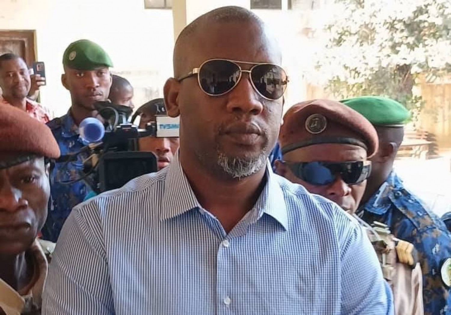 Guinée : Doumbouya accorde une grâce présidentielle à l'opposant Aliou Bah
