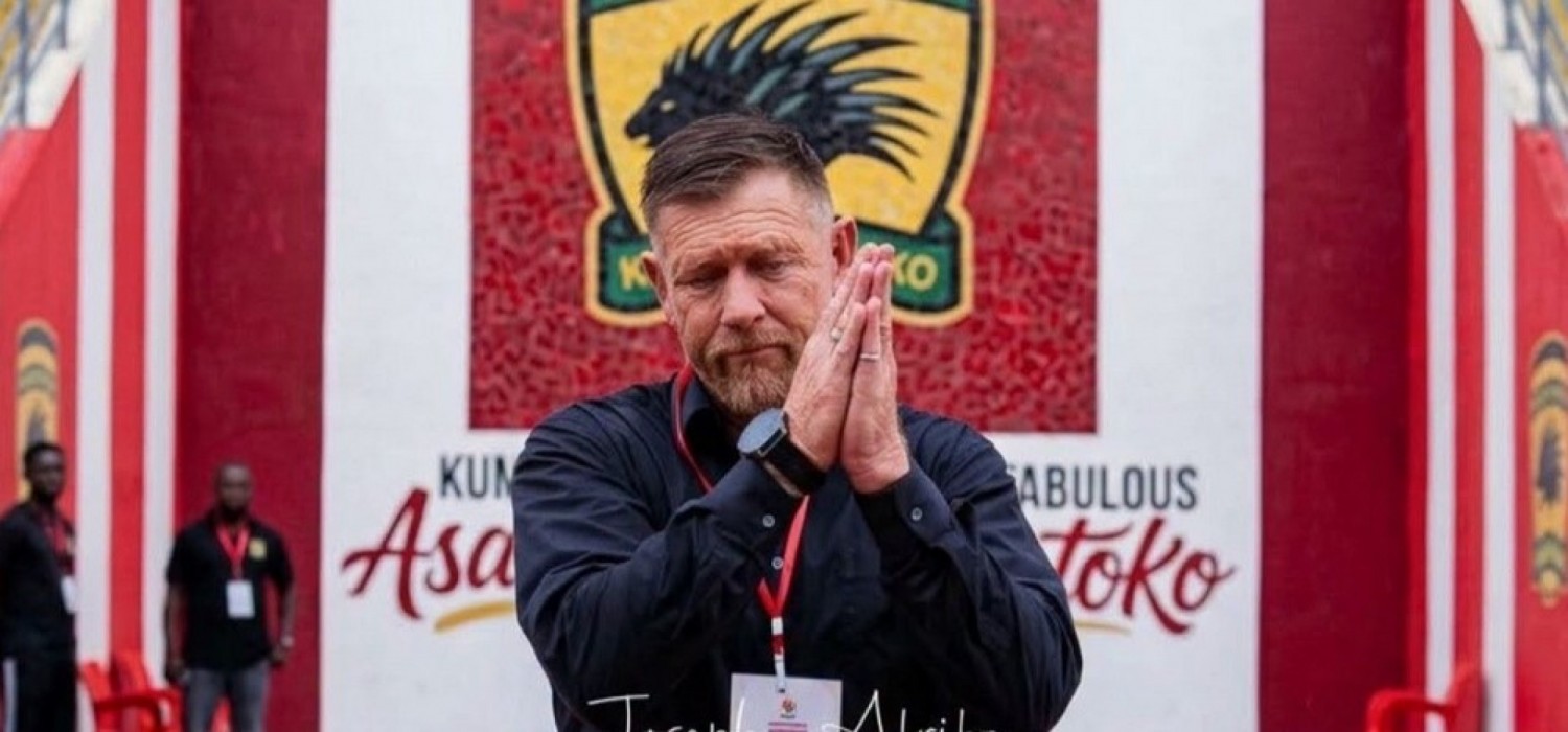 Ghana :  Le club Asante Kotoko se sépare de l'entraîneur Eric Tinkler après une défaite, raison du concerné