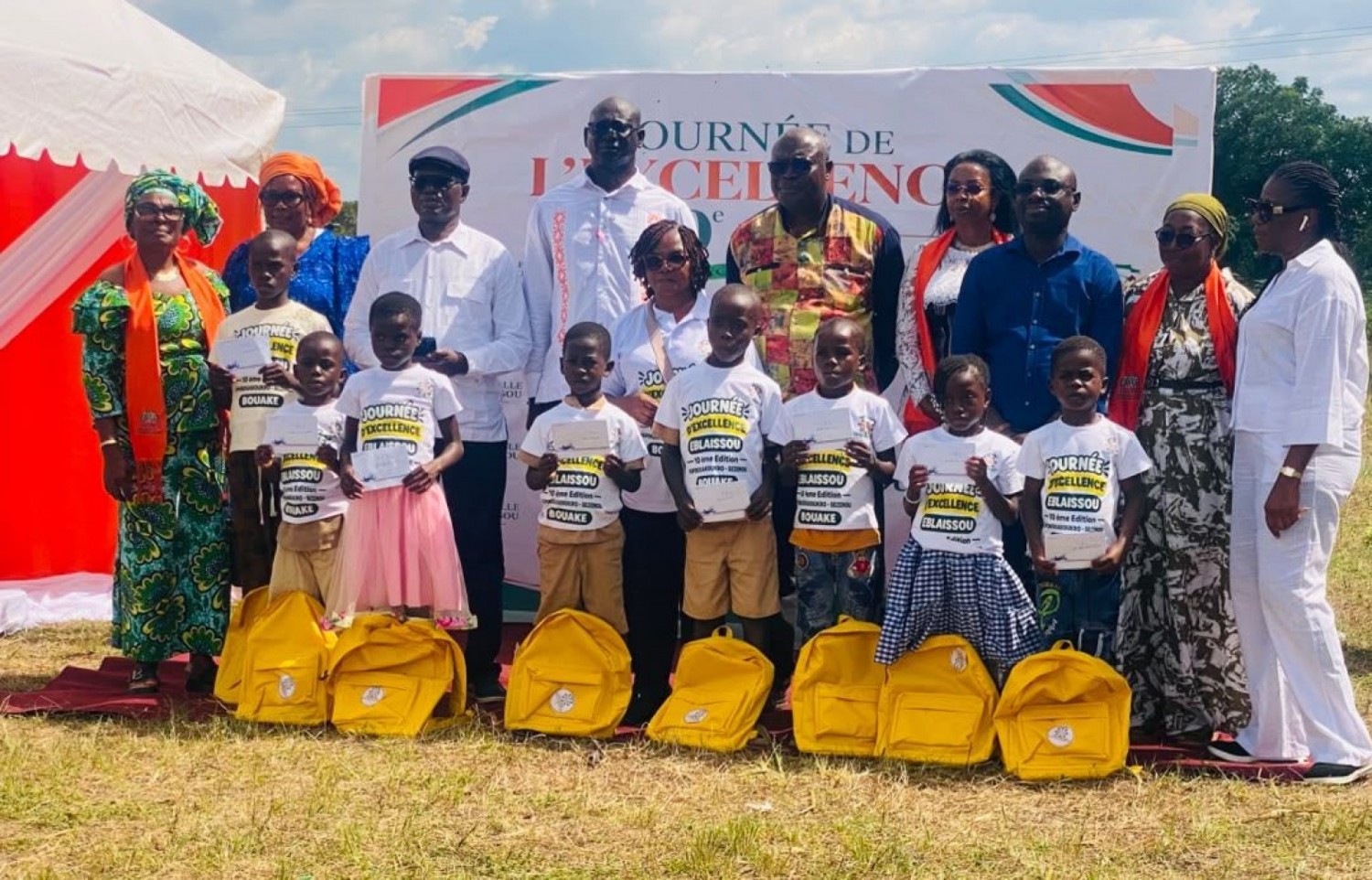 Côte d'Ivoire : Bouaké, Eblaissou célèbre 10 ans d'excellence et offre 10 millions à 150 élèves