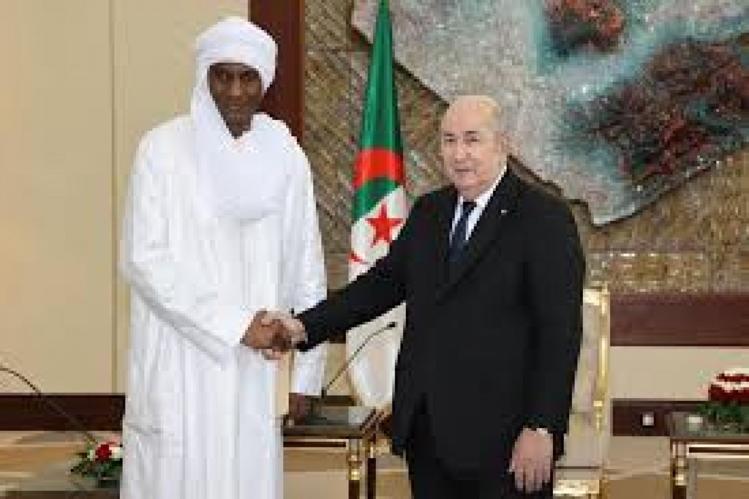 Niger : Tebboune révèle que l'Algérie a envoyé des avions de combat pour déjouer une tentative de putsch