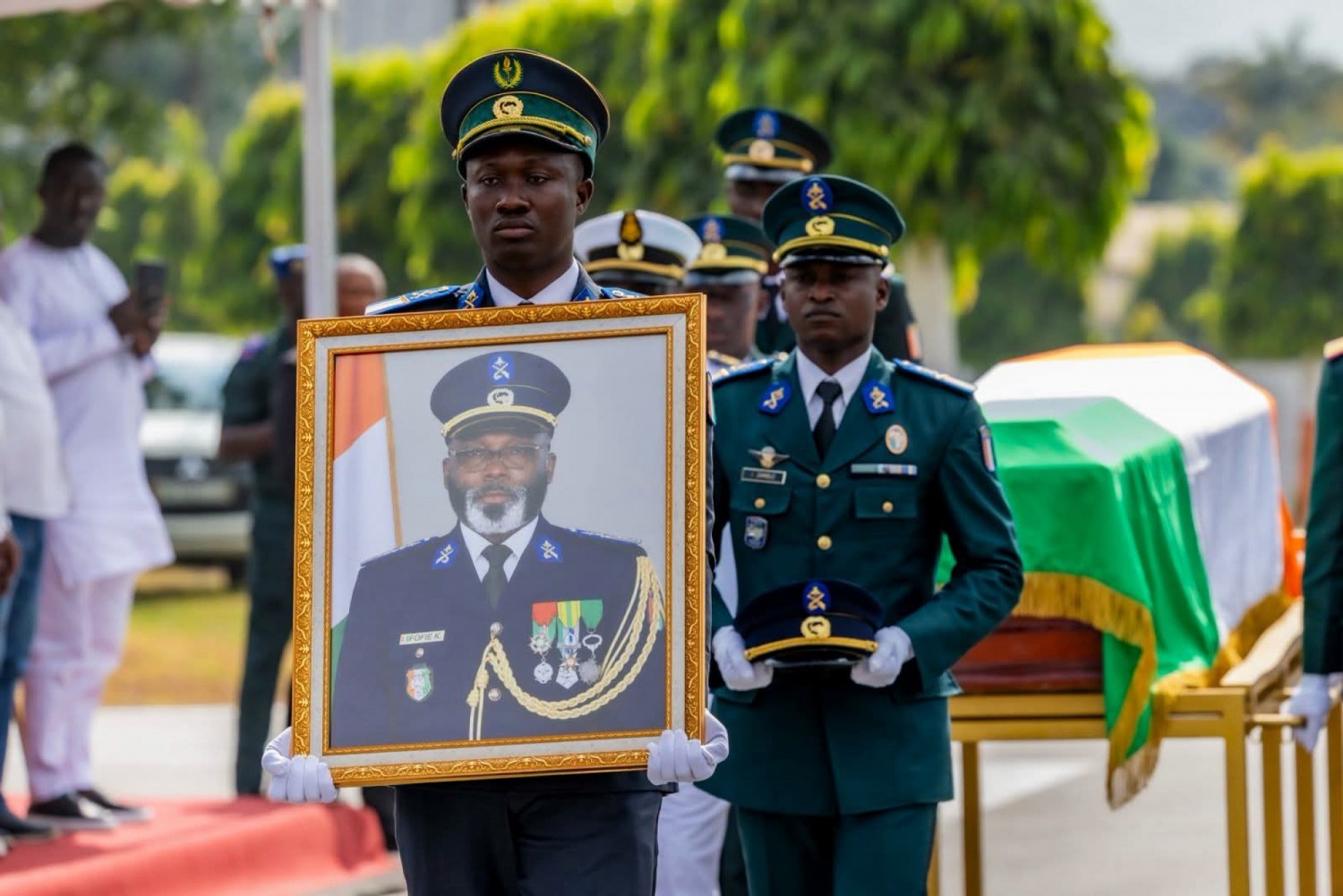 Côte d'Ivoire : L'armée rend des honneurs funèbres à feu le Colonel-Major Fofié Kouakou Martin, avant son inhumation samedi