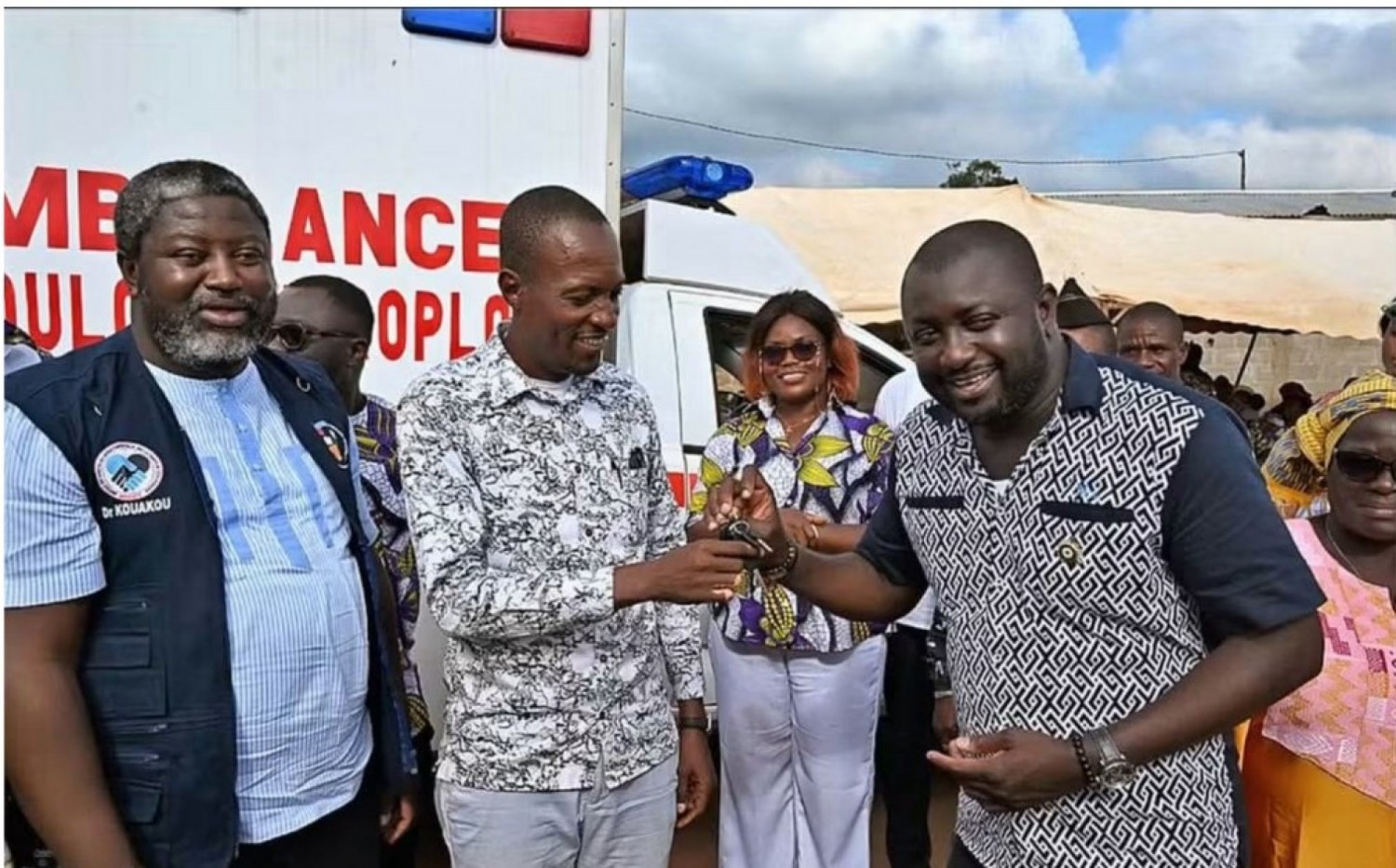 Côte d'Ivoire : Gaoulou-Djoroplo (Sassandra), le Maire soulage les populations avec une ambulance médicalisée