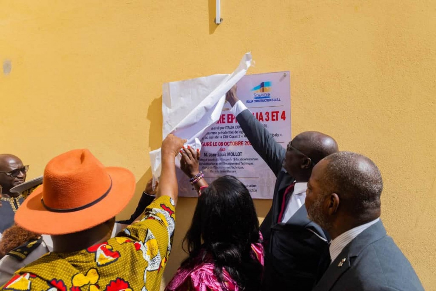 Côte d'Ivoire : Grand-Bassam, le promoteur des logements sociaux respecte ses engagements en livrant les clés de l'établissement scolaire