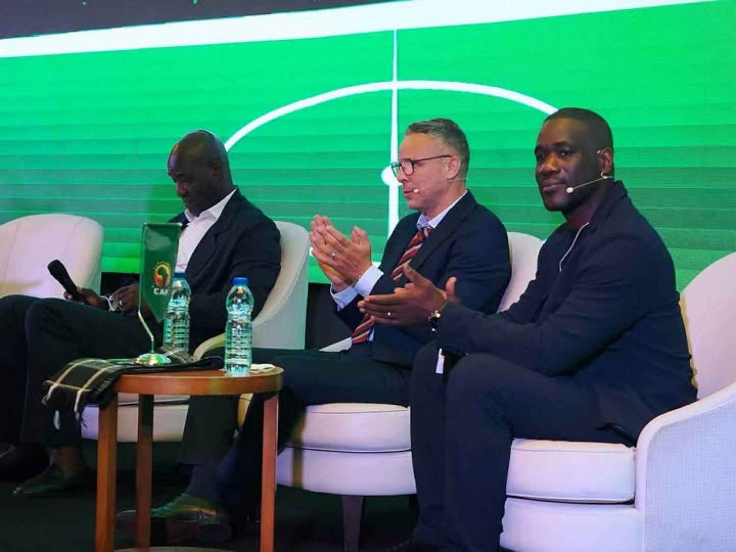 Côte d'Ivoire : Emerse Faé : « Pour que le foot africain continue à grandir, il faut que les dirigeants africains laissent le temps aux staffs de travailler »