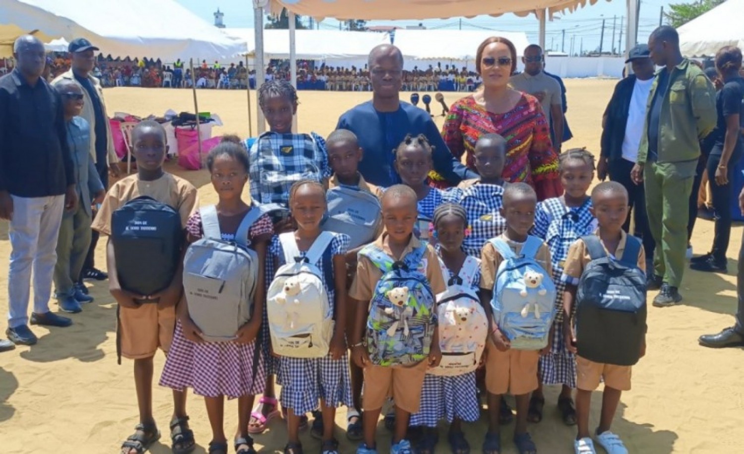 Côte d'Ivoire : Port-Bouët, 2 000 kits scolaires pour soulager les familles fragilisées par les déguerpissements à Gonzagueville et Zimbabwe
