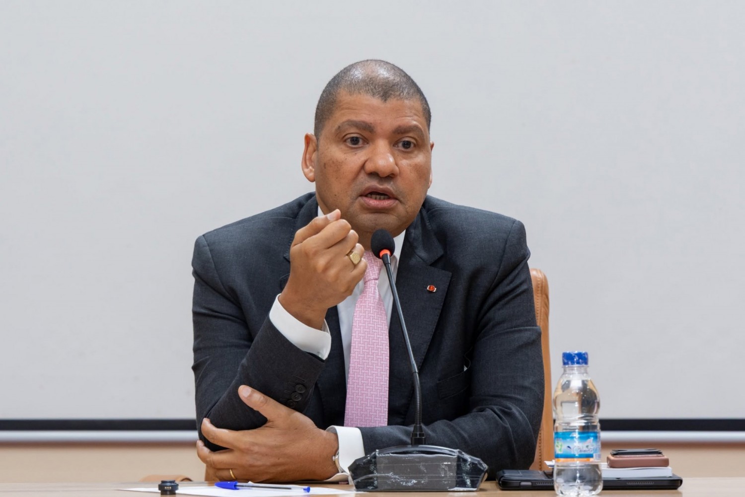 Côte d'Ivoire : Billon explique sa vision de l'économie, « le champion de demain, ce n'est pas celui qui exporte le plus de cacao, c'est celui qui le transforme ici »