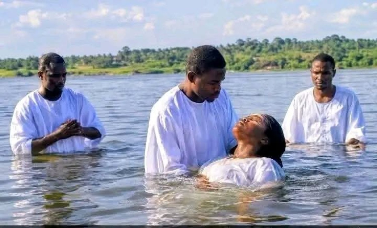 Congo: Un baptême collectif vire au drame dans une rivière, le pasteur en garde à vue