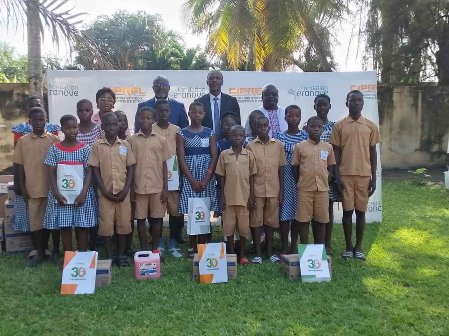 Côte d'Ivoire : Éducation, la CIPREL et la Fondation Eranove offrent près de 30 000 kits scolaires aux élèves de Vridi en 10 ans