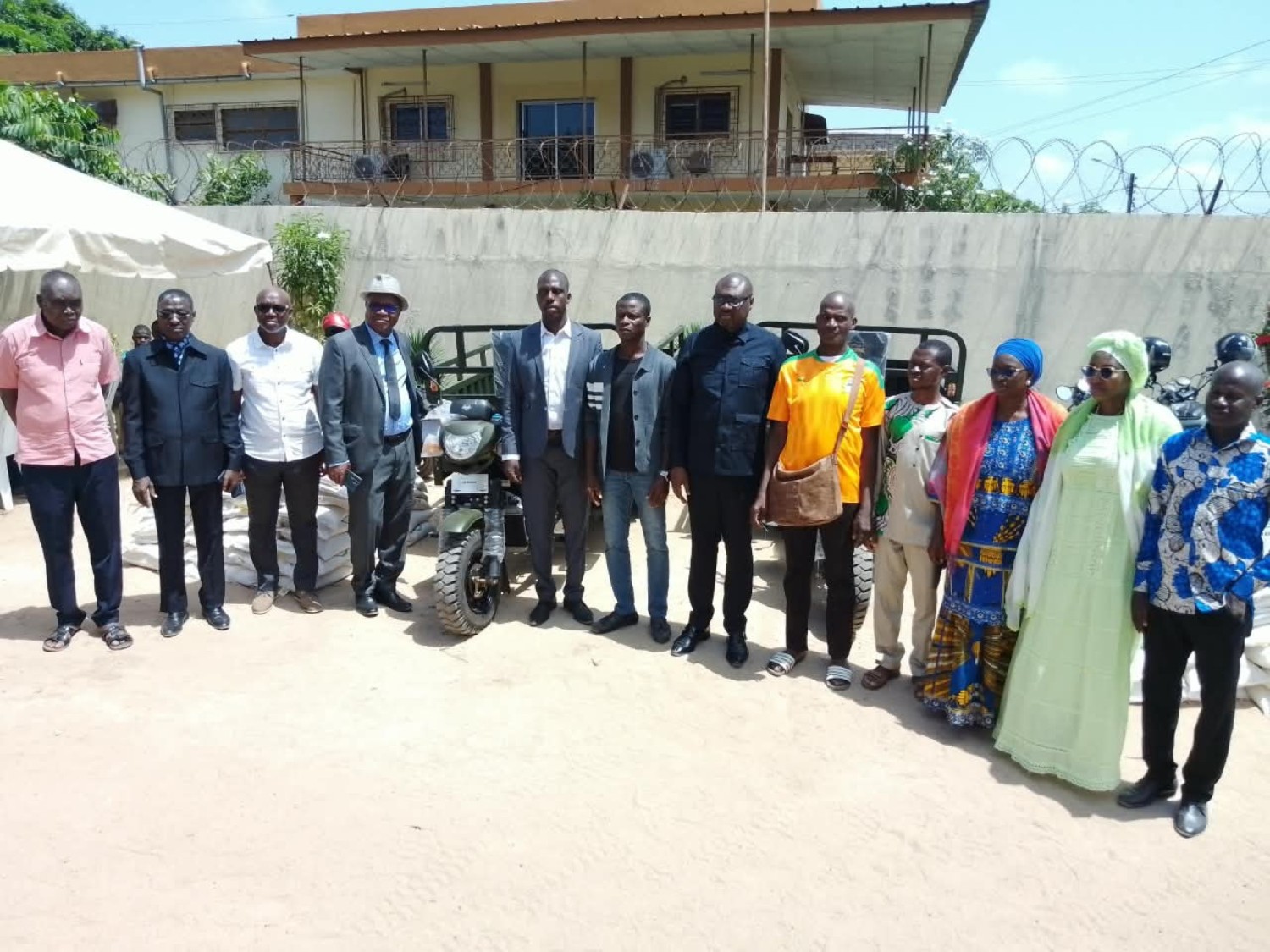 Côte d'Ivoire : Gbêkê, le Conseil Régional distribue riz et tricycles aux populations