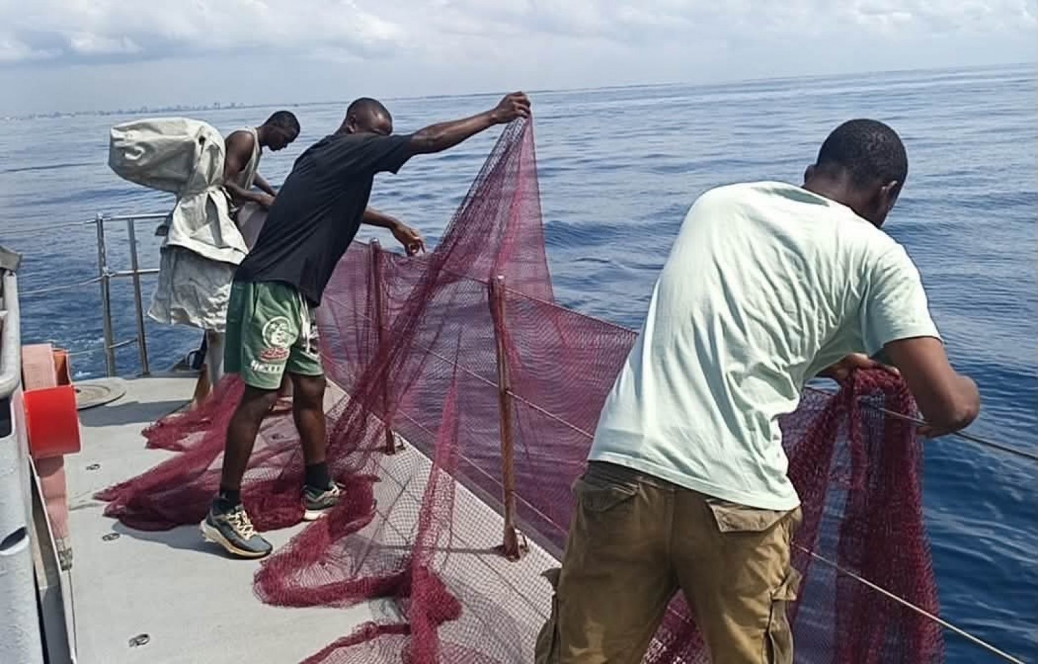Côte d'Ivoire : Opération NEMO 2026, la Marine Nationale lance la traque aux pêcheurs illégaux
