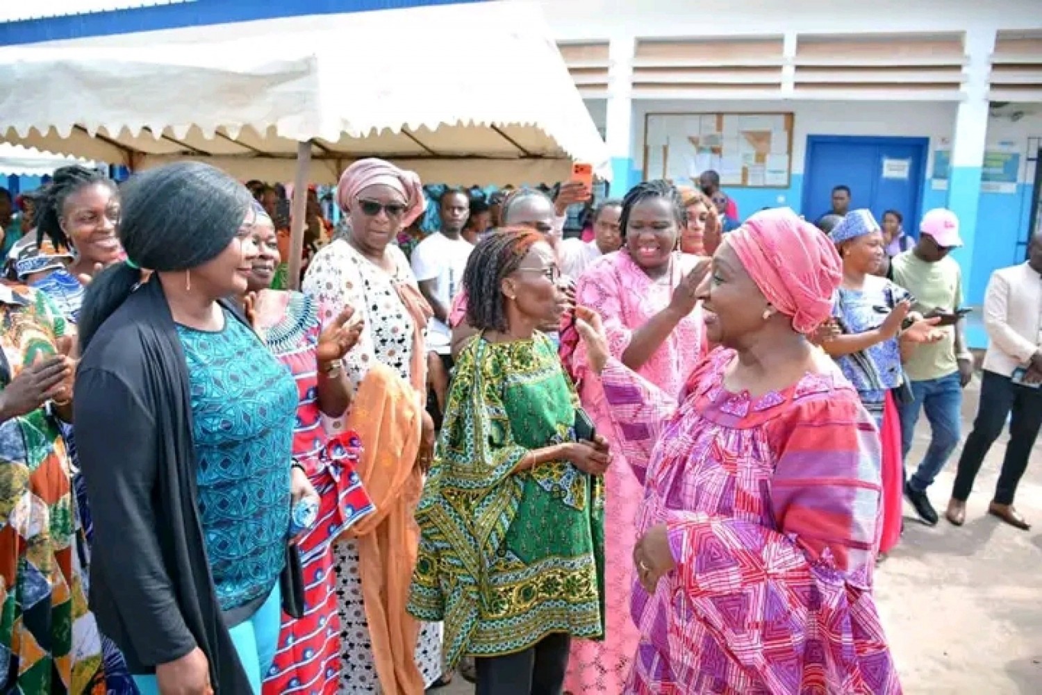 Côte d'Ivoire : Toumodi, Raymonde Goudou Coffie mobilise pour la 7e année contre les cancers féminins