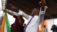 Côte d'Ivoire : Blé Goudé à Abidjan entouré de Simone et d'Affi,...