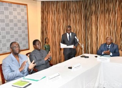 Côte d'Ivoire :  Bédié remet la feuille de route de 2019 du PDCI-RDA au secrétariat exécutif et compte sur lui pour l'exécution de l'ensemble de ses instructions