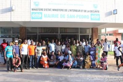 Côte d'Ivoire : San Pedro, devant le maire Anoblé Félix, les artisans démentent la rumeur de désobéissance fiscale