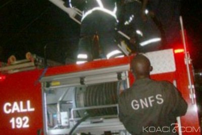 Ghana : Des sapeurs-pompiers furieux contre des journalistes pour un accident devenu « Poisson d'avril »