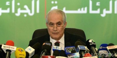 Algérie : Contesté par la rue, le président du Conseil constitutionnel, Tayeb Belaiz rend le tablier