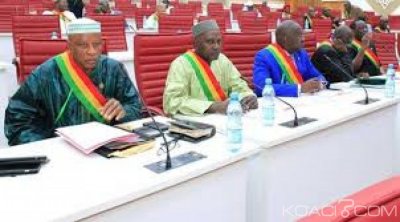 Mali: Le mandat des députés prolongé jusqu' en mai 2020