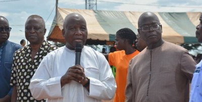 Côte d'Ivoire: A Guiglo des cadres FPI et RHDP se retrouvent pour évoquer la question du foncier, le maire proche du parti au pouvoir reconnait les mérites des anciens ministres de Gbagbo