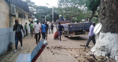 Côte d'Ivoire: Plateau, un poids lourd perd ses freins et échoue brutalement près de la police criminelle