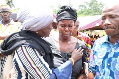 Côte d'Ivoire : Indemnisant 212 victimes des crises à Guitrozon,   Mariatou Koné déclare, « faisons-en sorte qu'il n'y ait pas de mort pour 2020 »