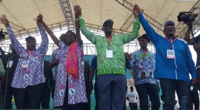Côte d'Ivoire: Meeting PDCI-FPI, Simone, Guikahué,Assoa Adou et Armand Ouégnin main dans la main pour prôner la réconciliation, une fine pluie qui n'altère pas la détermination des militants