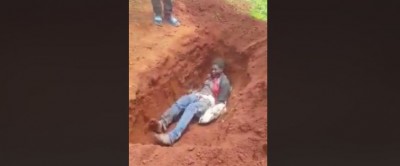 Cameroun: Les sécessionnistes enterrent vivante une femme pour avoir envoyé ses enfants à l'école