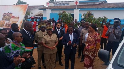 Côte d'Ivoire :  CMU, à 24 heures du démarrage de la phase généralisée, Aka Aouélé annonce la disponibilité d'environ 90 centres de santé sur le territoire national