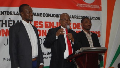 Côte d'Ivoire: Babily signe un engagement avec les ex-combattants et les anciens détenus pro-Gbagbo et martèle «je dérangerais si c'est pour dire la vérité et rien ne me fera reculer»