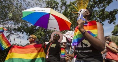 Ouganda:   16 militants LGBT forcés à des tests anaux