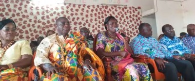 Côte d'Ivoire: En route pour Adzopé, Simone Gbagbo marque un arrêt à Yakassé-Mé et évoque «la fin»