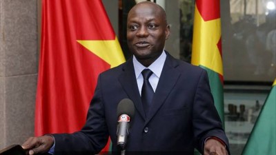 Guinée Bissau: Mario Vaz dissout tout son gouvernement  à un mois de la présidentielle