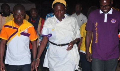 Côte d'Ivoire: Simone Gbagbo met en stand-by ses activités politiques durant une dizaine de jours pour se consacrer à la  religion