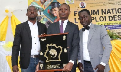 Côte d'Ivoire: 1ere édition du Forum National pour l'Emploi des Jeunes, Mamadou Touré distingué pour son engagement en faveur de l'insertion de la jeunesse