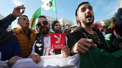 Algérie: Présidentielle contestée, deux bureaux de vote saccagés par des manifestants  en Kabylie