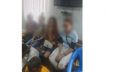 Côte d'Ivoire : Quatre « Marocaines » dont l'une avec son enfant surprises dans un fumoir en pleine consommation de drogue